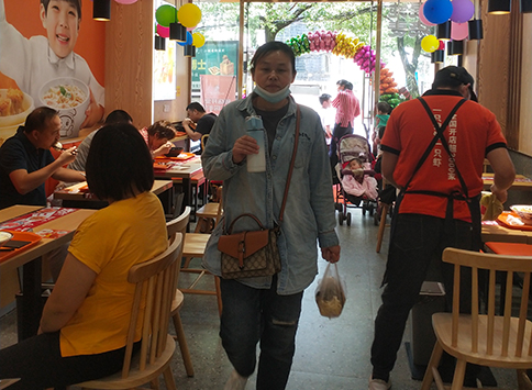 熱烈祝賀湖北咸寧如意餛飩鐘樓店盛大開業！