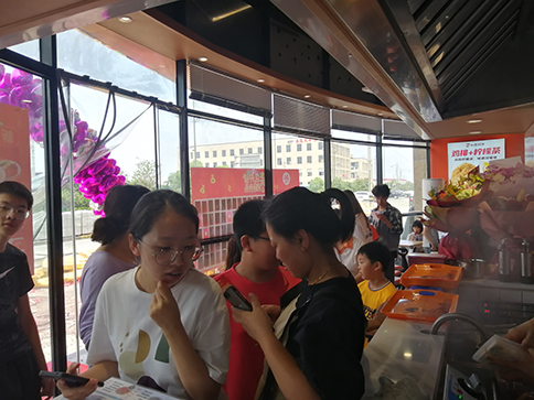 熱烈祝賀江蘇南通海門如意餛飩優(yōu)創(chuàng)生活廣場店盛大開業(yè)！